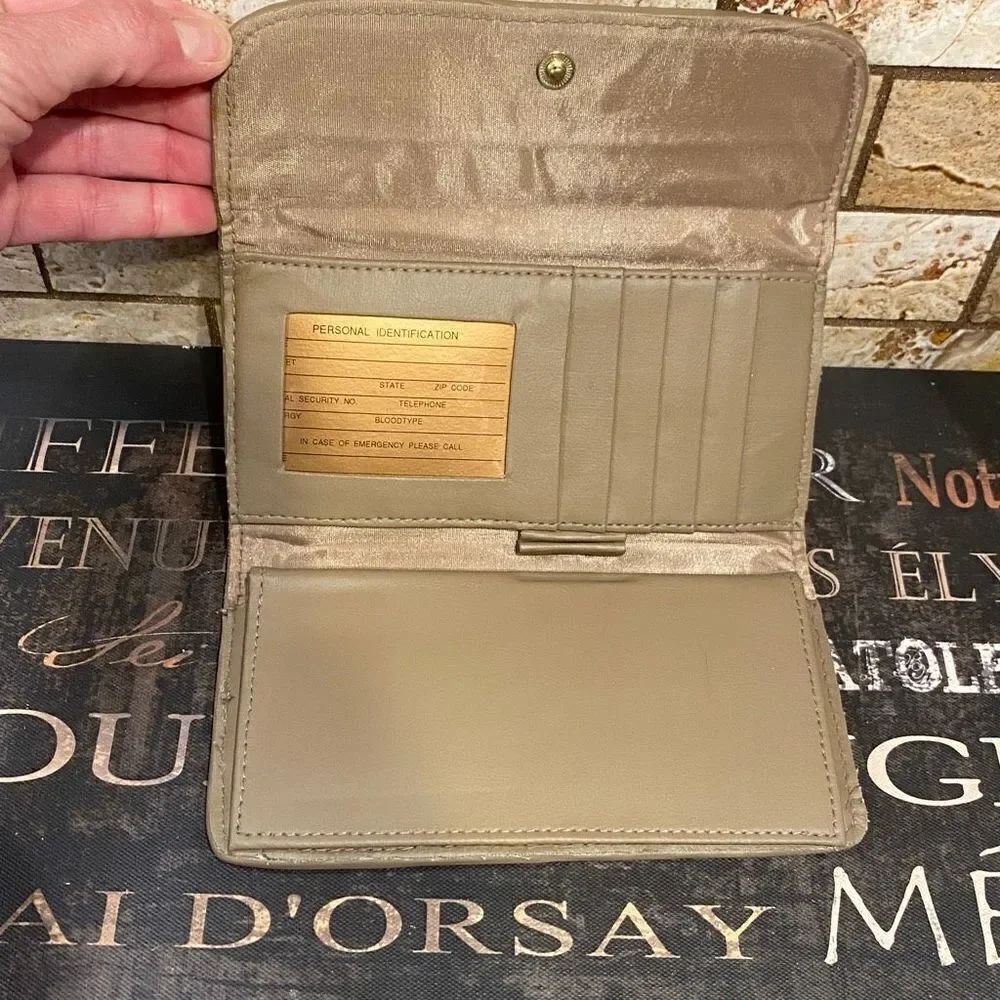 Vintage Patchwork Checkbook Wallet - Picture 3 of 6
